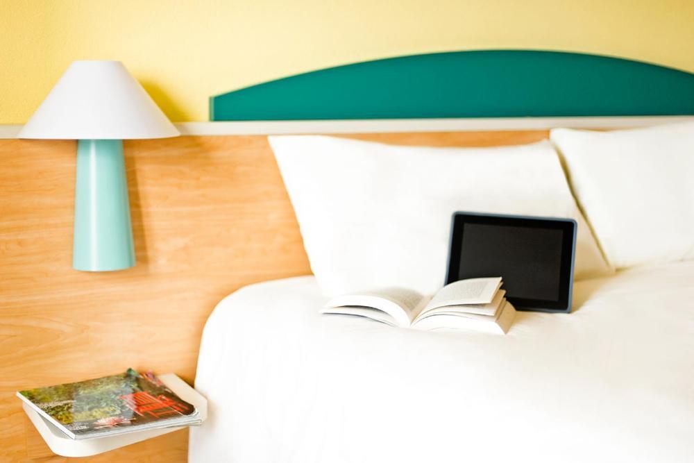 Ibis Barcelona Molins De Rei Hotell Exteriör bild